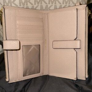 Michael Kors wallet